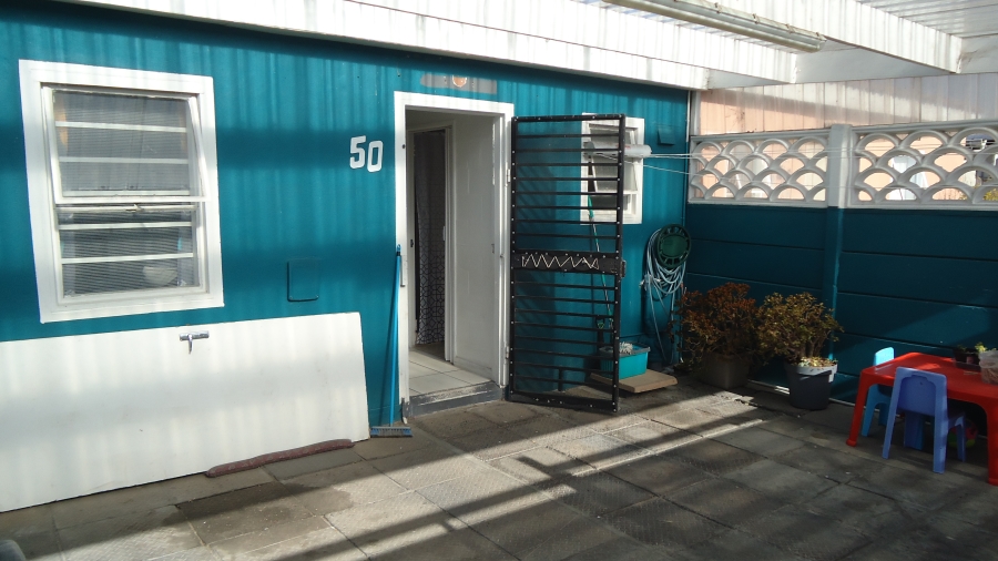 2 Bedroom Property for Sale in Pelican Park Western Cape